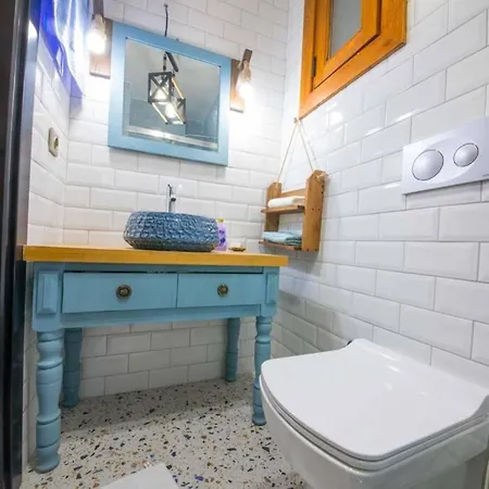 Fabulous With Private Swimming Pool,sogut *